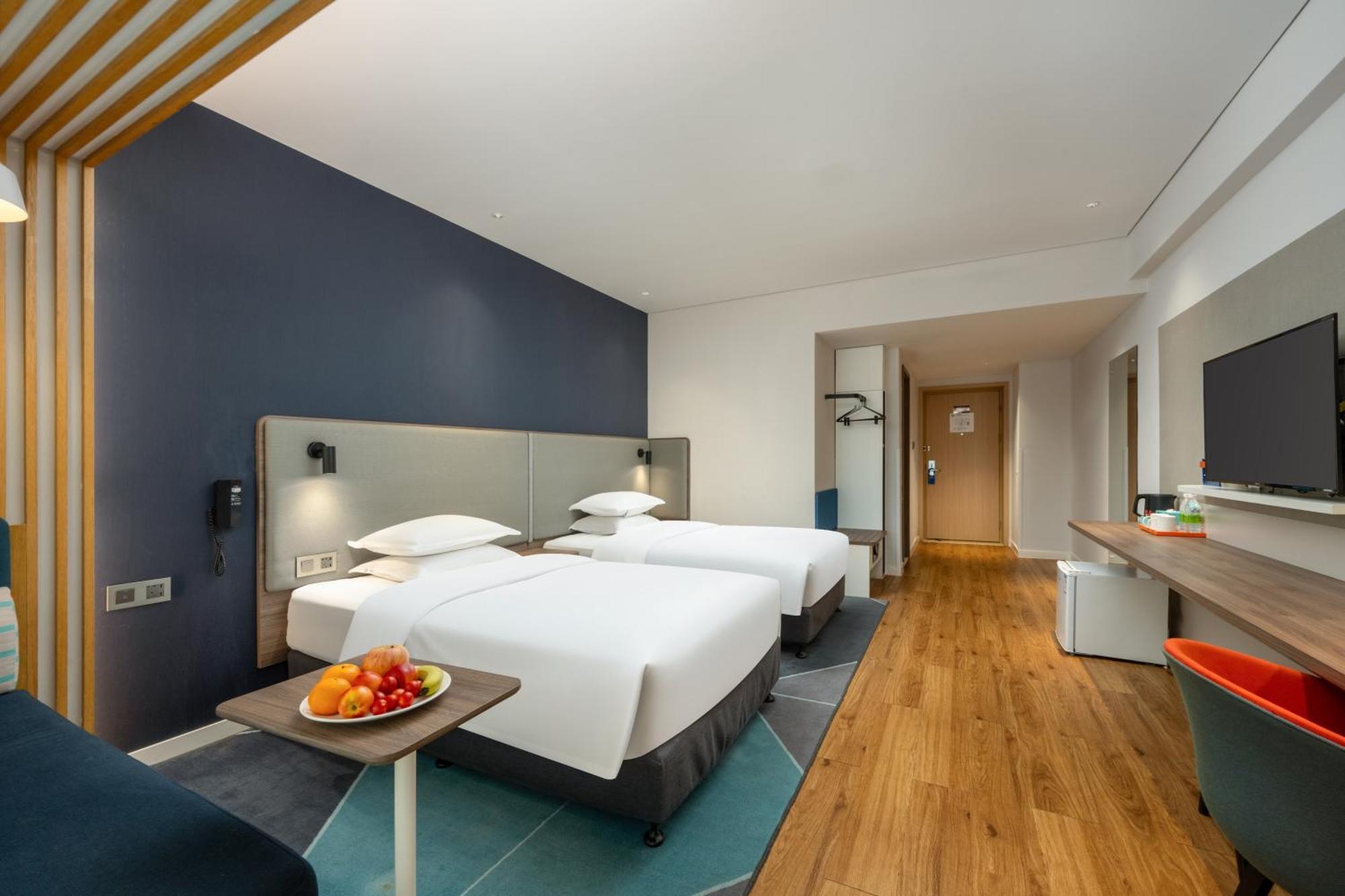 Holiday Inn Express Jiangmen Jianghai By Ihg Exteriör bild