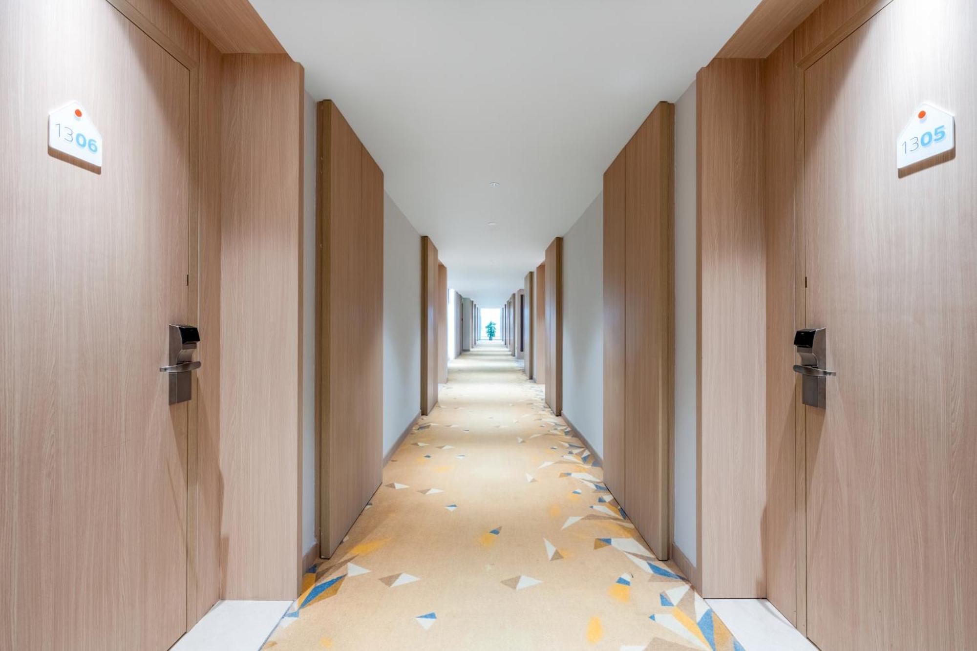 Holiday Inn Express Jiangmen Jianghai By Ihg Exteriör bild