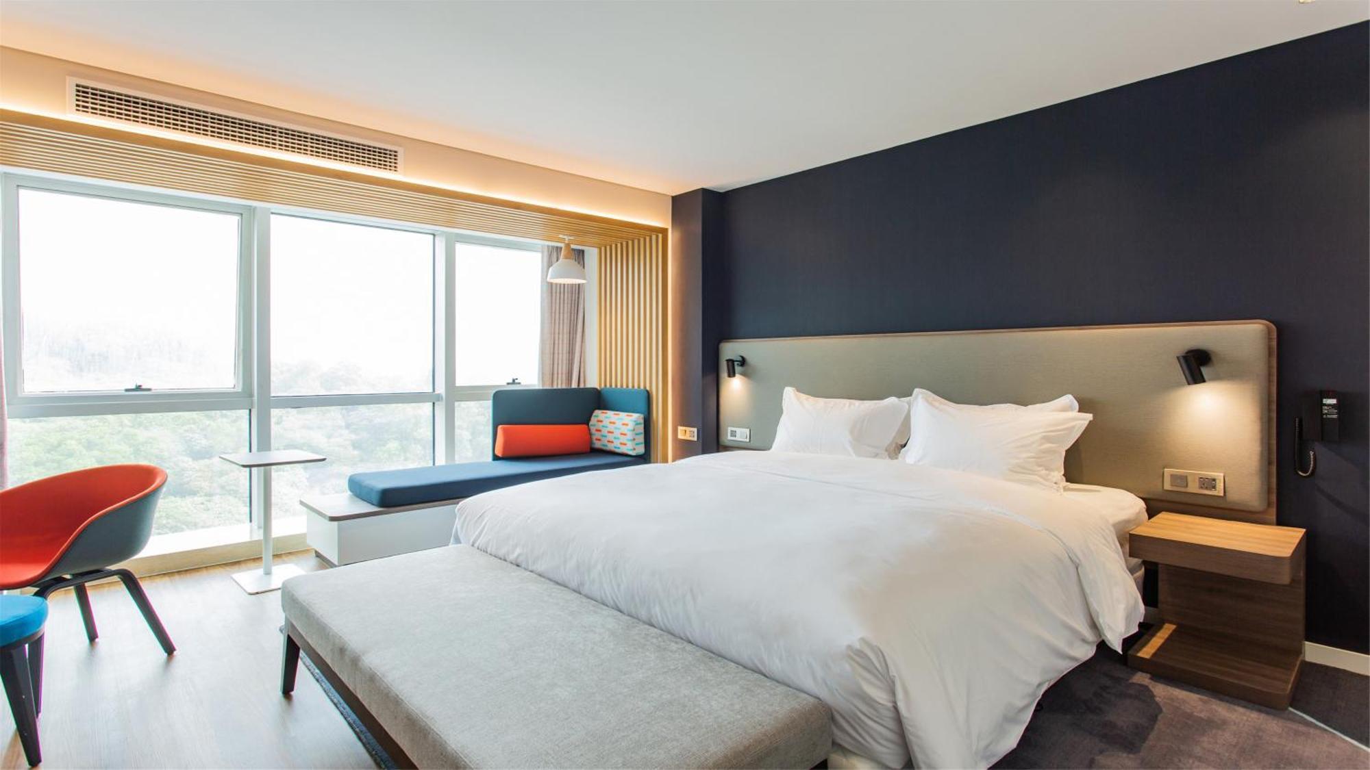 Holiday Inn Express Jiangmen Jianghai By Ihg Exteriör bild