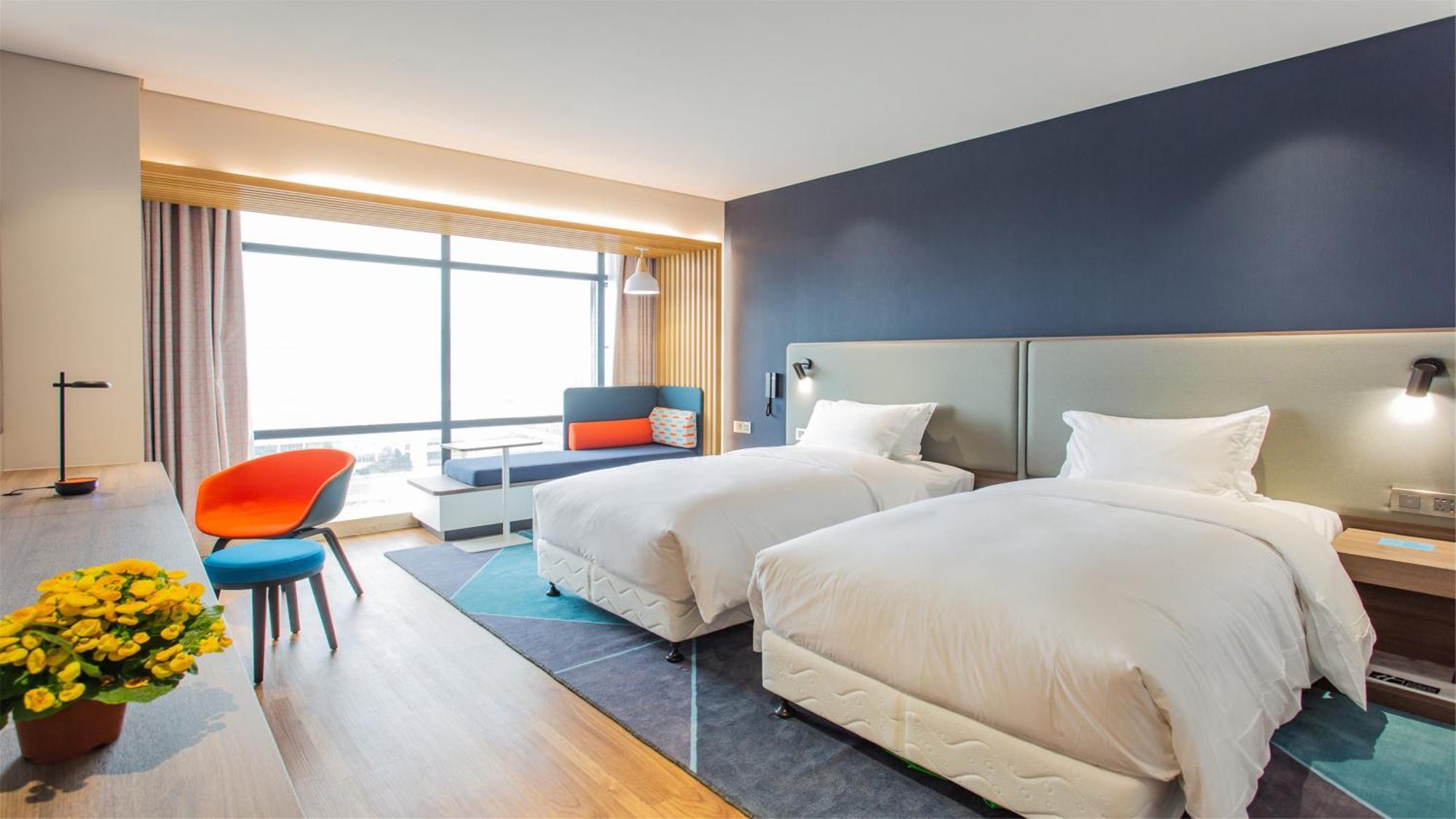 Holiday Inn Express Jiangmen Jianghai By Ihg Exteriör bild