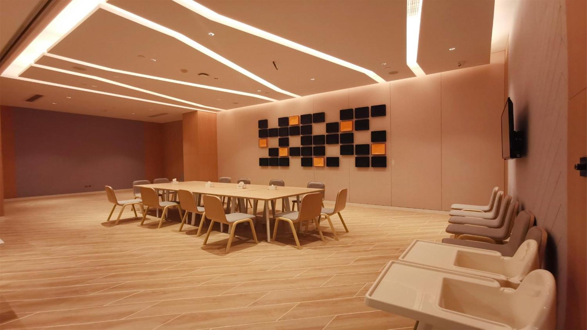 Holiday Inn Express Jiangmen Jianghai By Ihg Exteriör bild