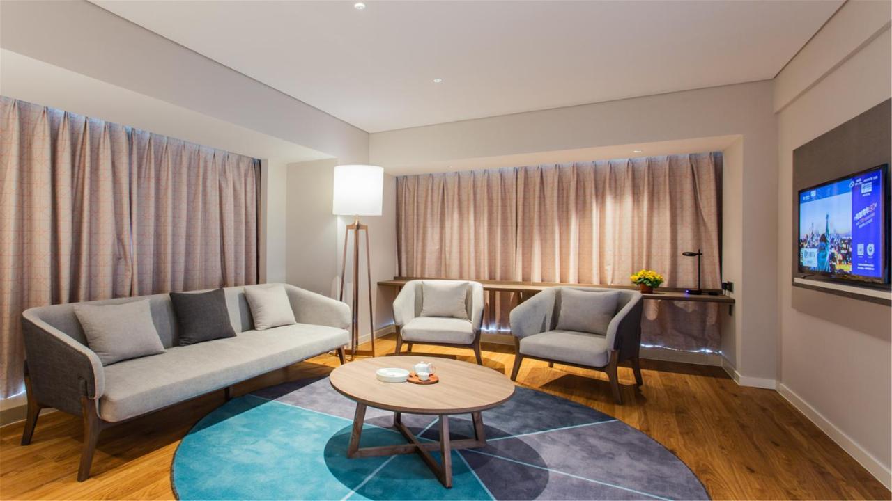 Holiday Inn Express Jiangmen Jianghai By Ihg Exteriör bild